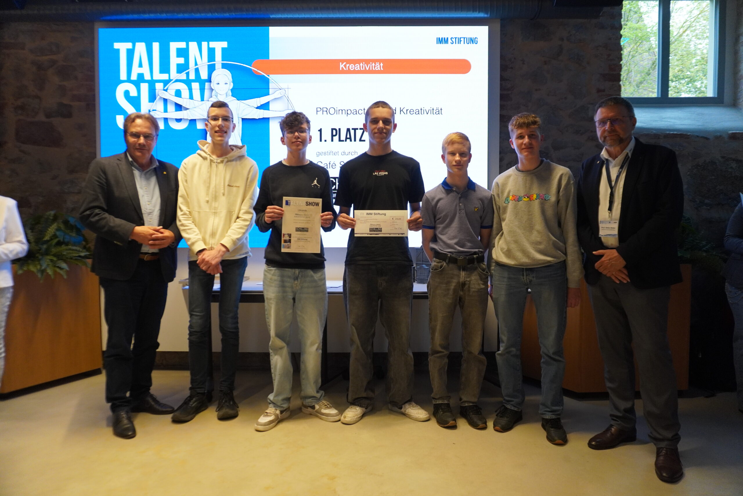 Erster Platz 3D Boot bei Talentshow